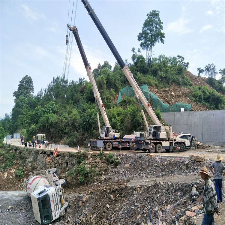 淮安清江浦汽车掉沟里叫吊车救援要多少钱